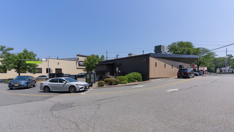 177 Route 17 S, Paramus, NJ for sale - Building Photo - Image 3 of 8