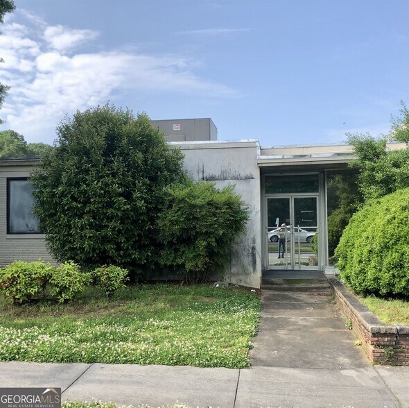 96 E Callahan St NE, Rome, GA à louer - Photo du bâtiment - Image 3 de 8