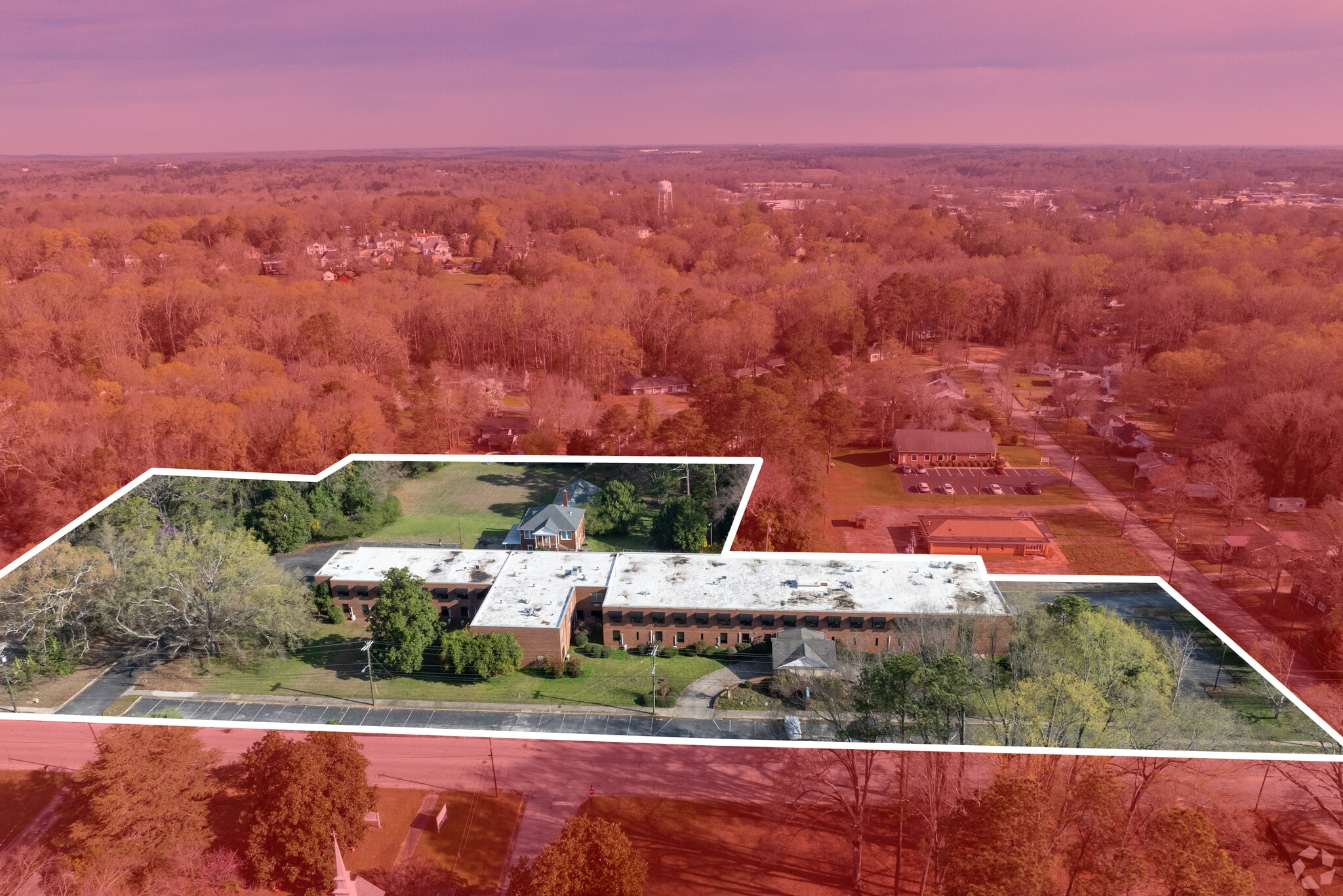 420 W Farley Ave, Laurens, SC for sale Primary Photo- Image 1 of 13