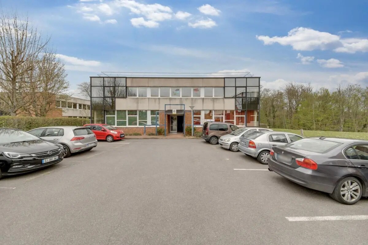 Office in Bièvres for lease Building Photo- Image 1 of 15