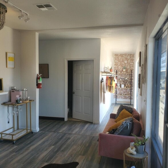 1700 S K St, Tulare, CA à vendre - Photo intérieure - Image 3 de 16