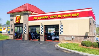 Take 5 Oil Change - Services immobiliers commerciaux