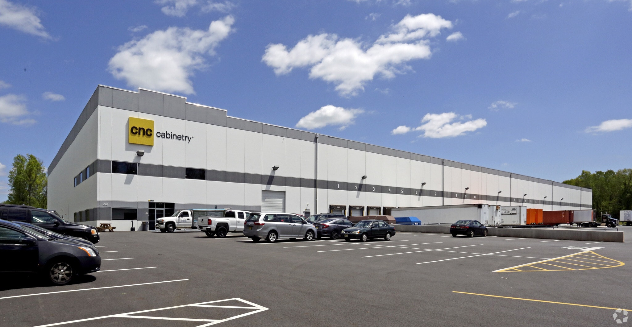 303 Helen St, South Plainfield, NJ for lease Primary Photo- Image 1 of 7