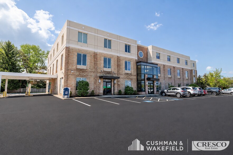 24441-24481 Detroit Rd, Westlake, OH à louer - Photo du bâtiment - Image 3 de 12