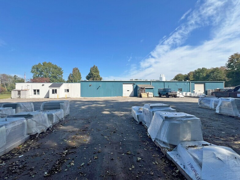 711 Beaver Rd, Girard, PA à vendre - Photo du bâtiment - Image 3 de 49