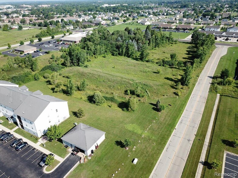Collegiate Way, Mount Pleasant, MI à vendre - Photo du bâtiment - Image 2 de 13