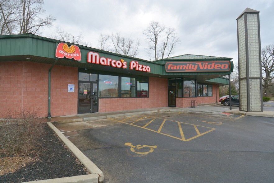 281 E Main St, Xenia, OH à vendre - Photo du bâtiment - Image 2 de 22