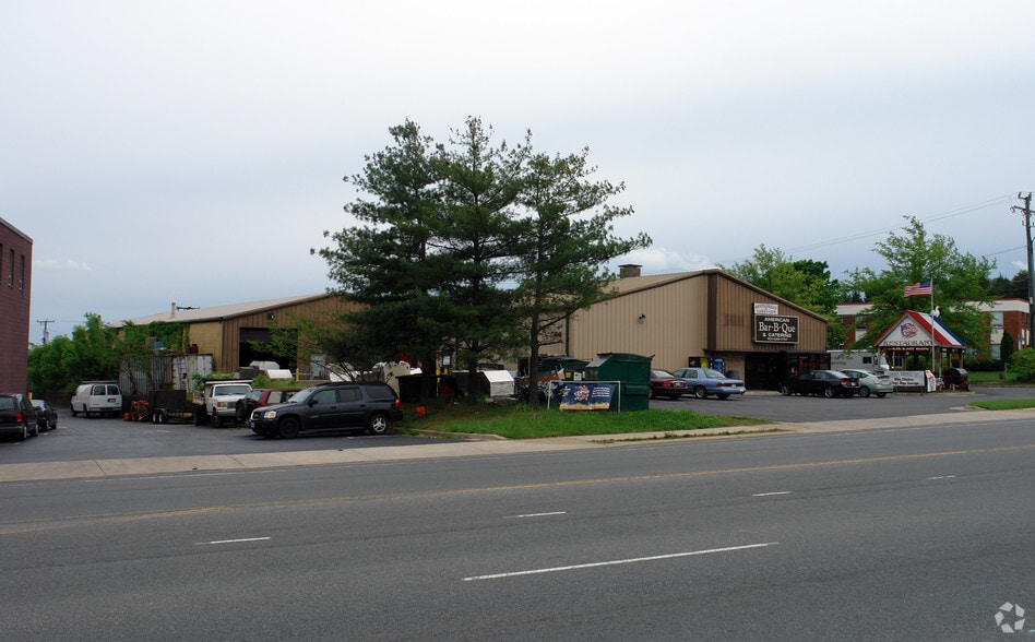 7226-7230 Lockport Pl, Lorton, VA for lease - Primary Photo - Image 1 of 4