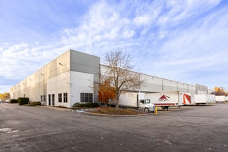 More details for 8720-8830 NE Alderwood Rd, Portland, OR - Industrial for Lease