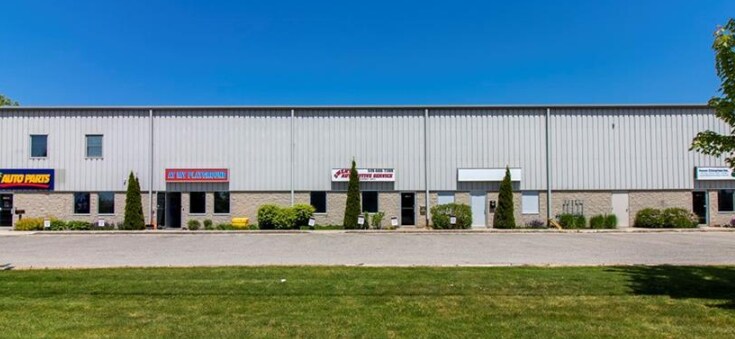 102 Spruce St, Tillsonburg, ON for sale - Building Photo - Image 3 of 5