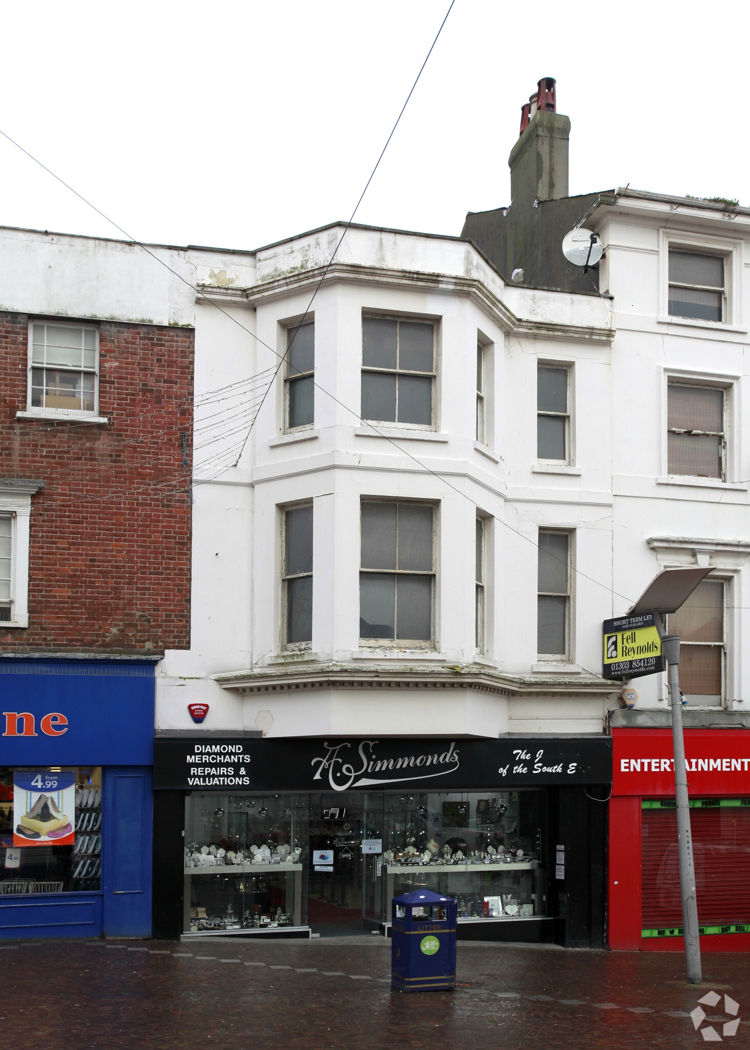 32-36 Sandgate Road Development portfolio of 3 properties for sale on LoopNet.ca Primary Photo- Image 1 of 4