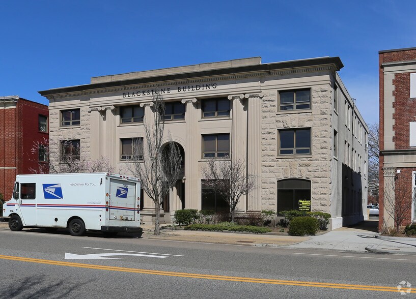 1527 Franklin Ave, Mineola, NY à louer - Photo du bâtiment - Image 2 de 24