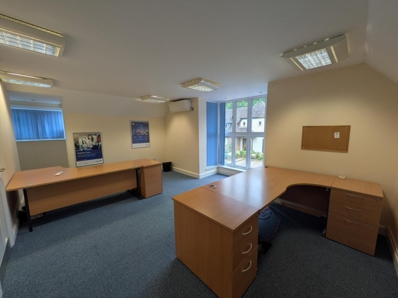 Frith End, Bordon for lease Interior Photo- Image 1 of 6