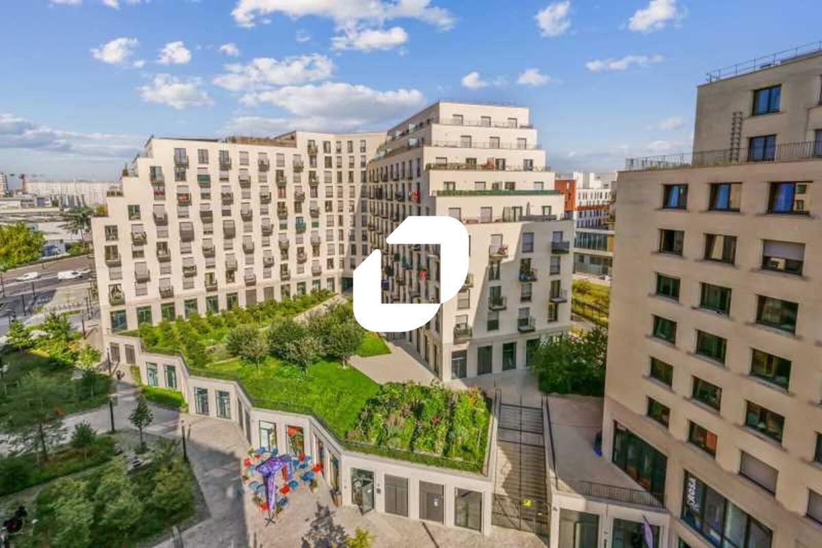 Flex in Paris for lease Building Photo- Image 1 of 14
