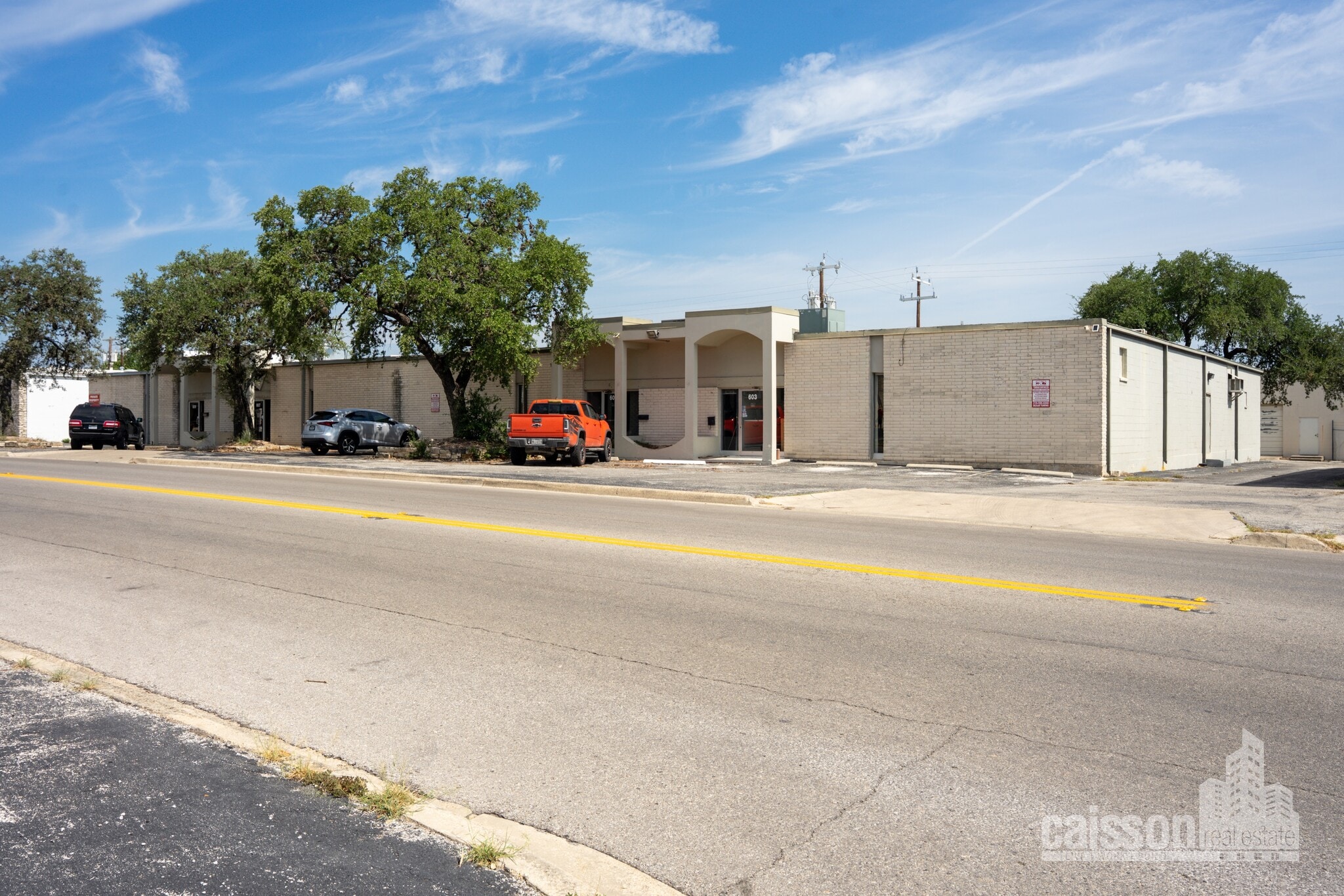 603-609 W Rhapsody Dr, San Antonio, TX for lease Primary Photo- Image 1 of 4