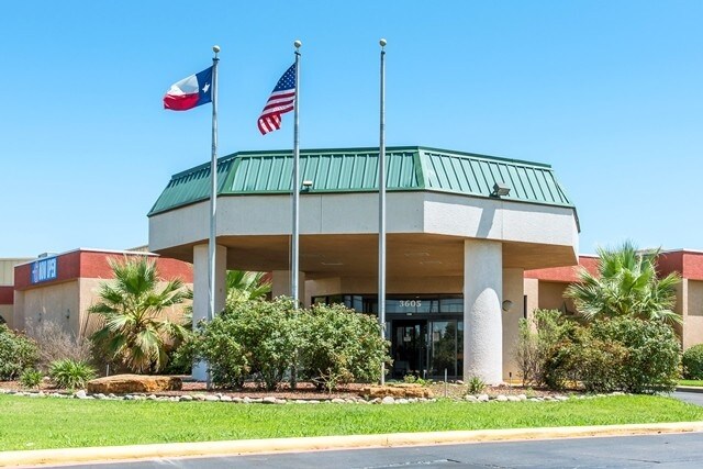 3605 S US Highway 75, Sherman, TX à louer - Photo du bâtiment - Image 3 de 8