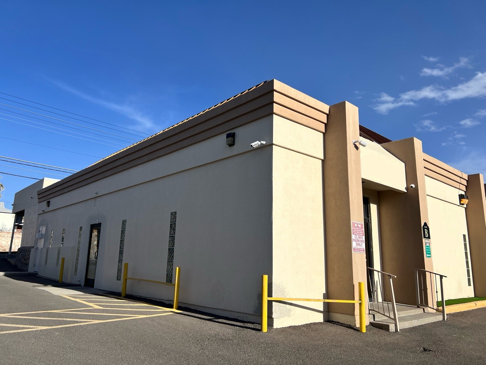 1900 N Mesa St, El Paso, TX for lease Primary Photo- Image 1 of 6