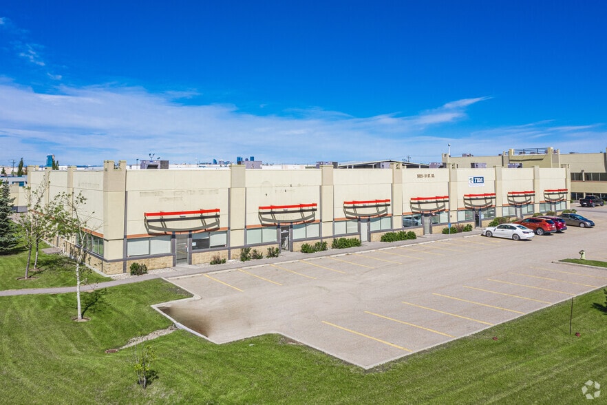 5025 51st St SE, Calgary, AB for lease - Building Photo - Image 1 of 4