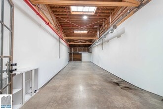 3364-3386 E Olympic Blvd, Los Angeles, CA à louer Photo intérieure- Image 2 de 8