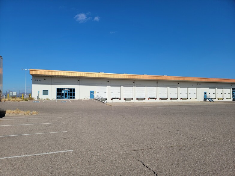 2810 E Airport Dr, Tucson, AZ for lease - Building Photo - Image 2 of 4