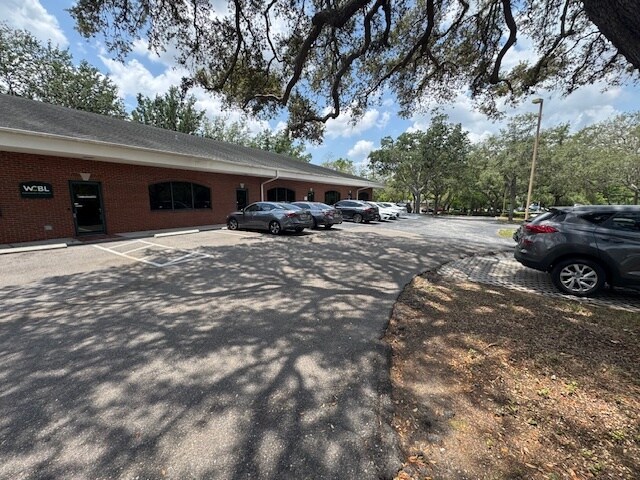 5305 E Fletcher Ave, Temple Terrace, FL à louer Photo du bâtiment- Image 1 de 17