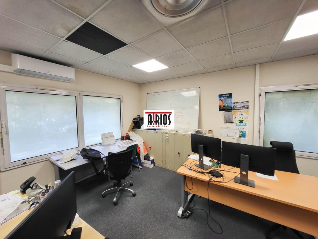 Office in La Seyne Sur Mer for sale Building Photo- Image 1 of 13