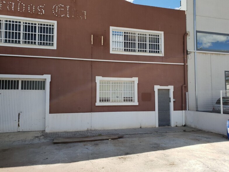 Industriel dans Elda à vendre - Photo du bâtiment - Image 2 de 18