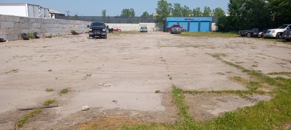 9400 Roselawn St, Detroit, MI for sale - Building Photo - Image 3 of 4