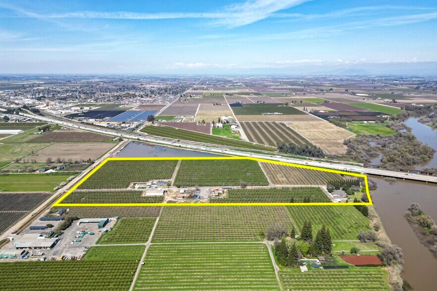 1710 Avenue 388, Kingsburg, CA à vendre - Photo du bâtiment - Image 1 de 21