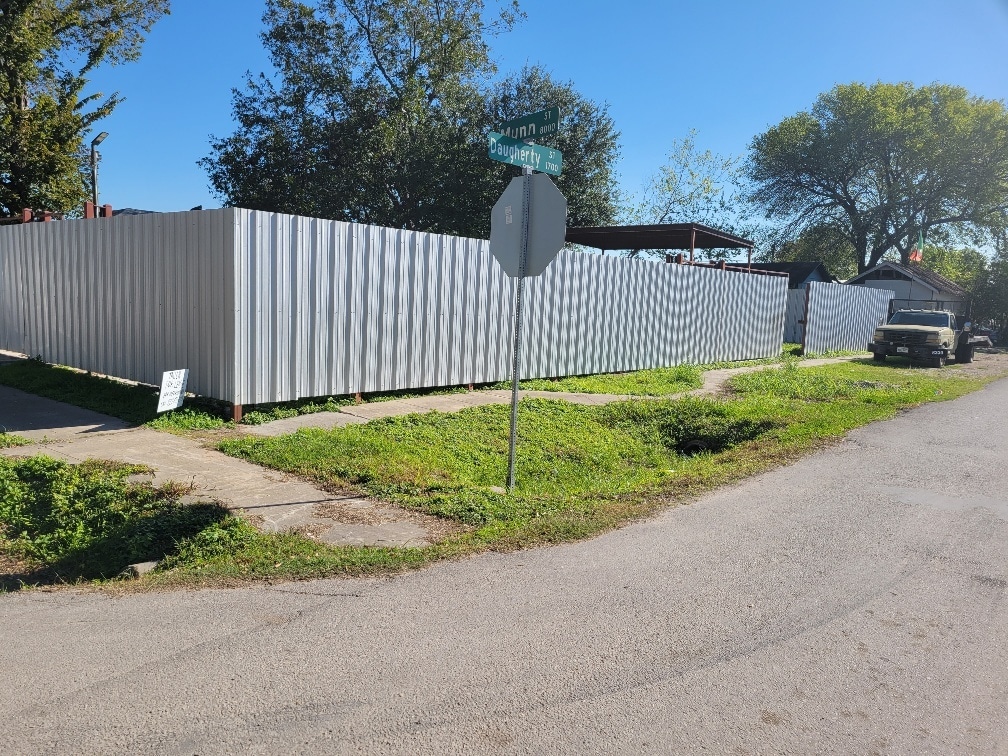 8012 Munn St, Houston, TX for lease Primary Photo- Image 1 of 12