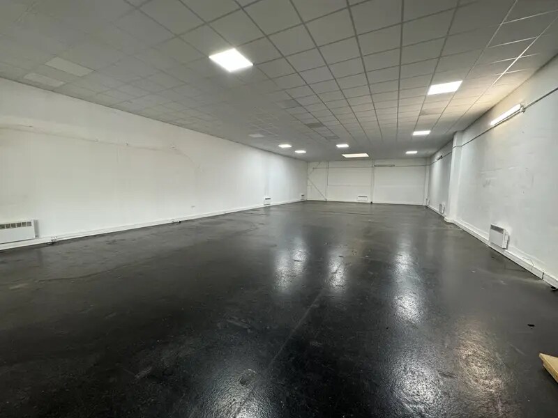 Flex in Saint-Ouen-l'Aumône for lease Interior Photo- Image 1 of 8