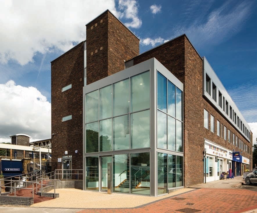 Station Appr, West Byfleet for lease Building Photo- Image 1 of 10