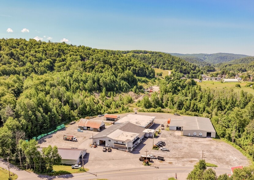 258 Meadow St, Williamstown, VT for sale - Building Photo - Image 1 of 3