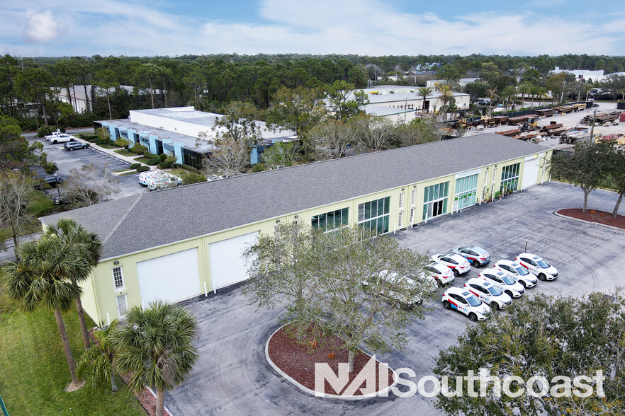 2190 NW Reserve Park Trace, Port Saint Lucie, FL for lease - Building Photo - Image 1 of 7