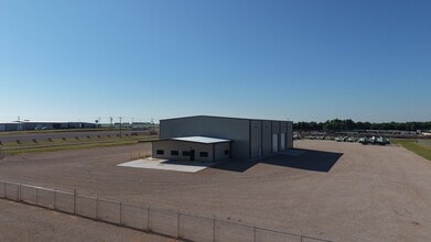 3465 Allan Industrial Dr, El Reno, OK for lease Building Photo- Image 2 of 5
