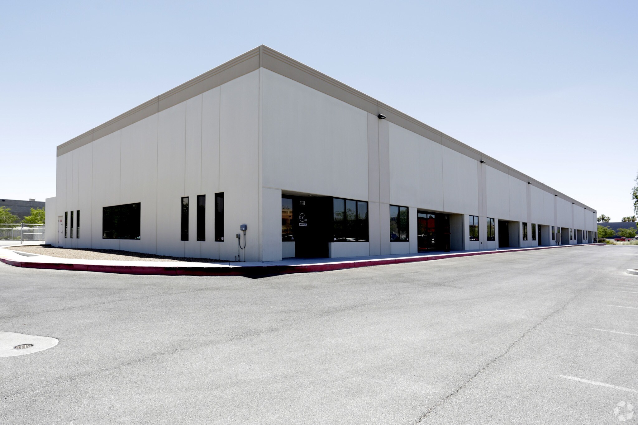 3255 Pepper Ln, Las Vegas, NV à vendre Photo principale- Image 1 de 1