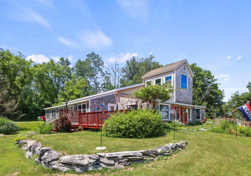 8 Center St, West Stockbridge, MA à vendre - Photo du bâtiment - Image 3 de 53