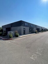 240-270 S Cole Rd, Boise, ID for lease Building Photo- Image 1 of 2