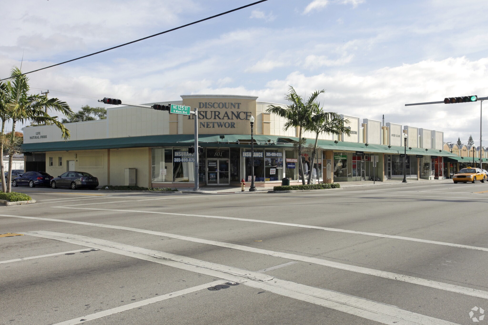 801-819 NE 125th St, North Miami, FL for lease Primary Photo- Image 1 of 9