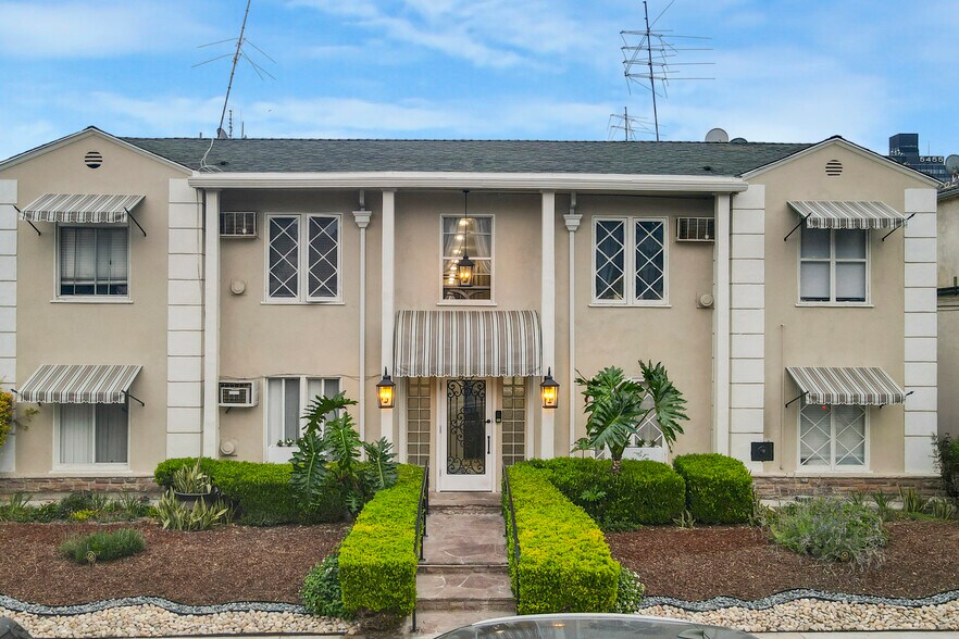 614 Hauser Blvd, Los Angeles, CA à vendre - Photo du bâtiment - Image 1 de 10