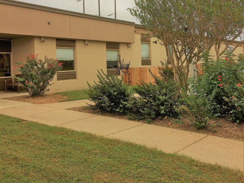 120 Precision, Buda, TX à louer - Photo du bâtiment - Image 2 de 63