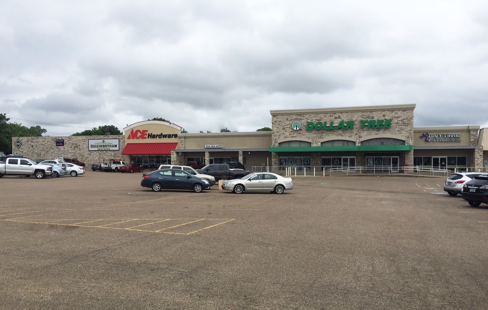 1001 E Milam St, Mexia, TX for lease Primary Photo- Image 1 of 2