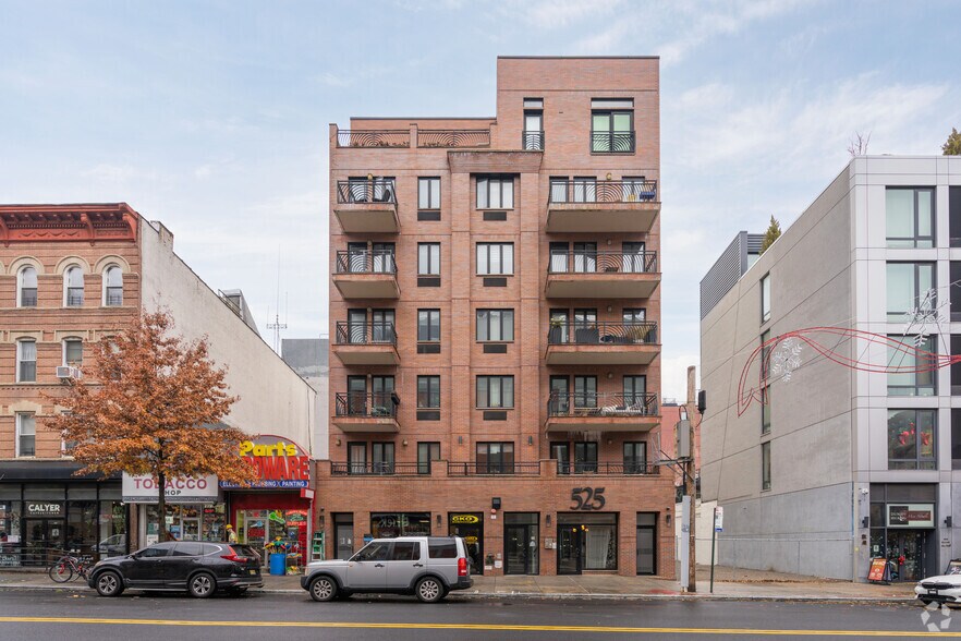 525 Myrtle Ave, Brooklyn, NY à louer - Photo principale - Image 1 de 4