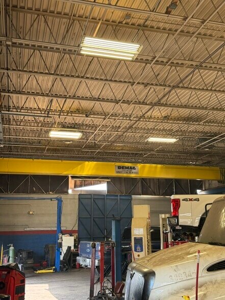 9101 Industry Dr, Manassas Park, VA à vendre - Photo du bâtiment - Image 3 de 12