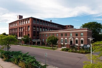 128 Lakeside Ave, Burlington, VT for lease Interior Photo- Image 1 of 6