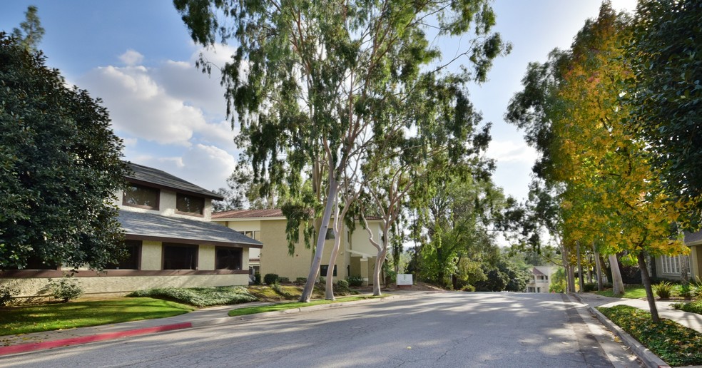 1338 Center Court Dr, Covina, CA for lease - Building Photo - Image 3 of 9