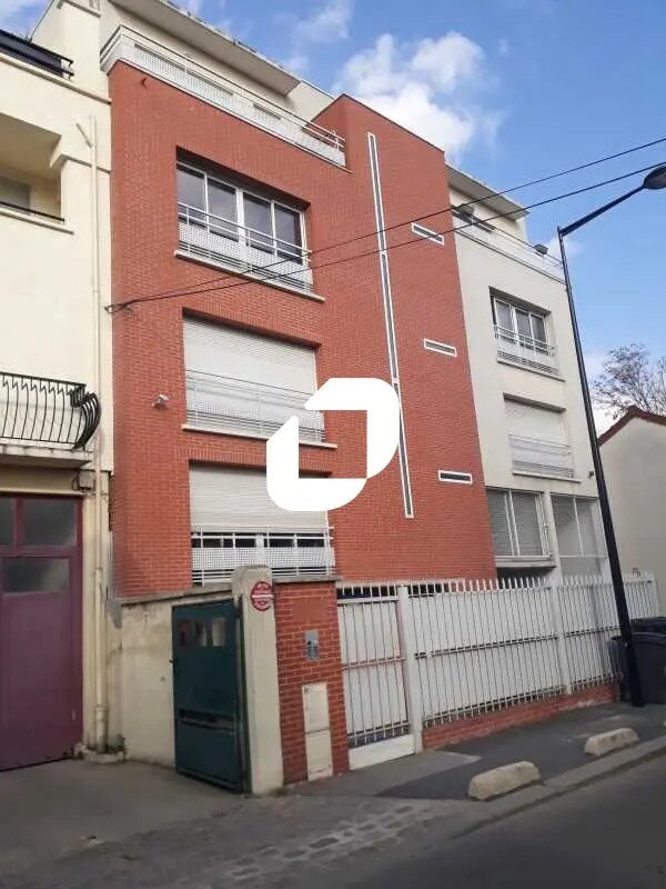 Office in Aubervilliers for lease Building Photo- Image 1 of 9
