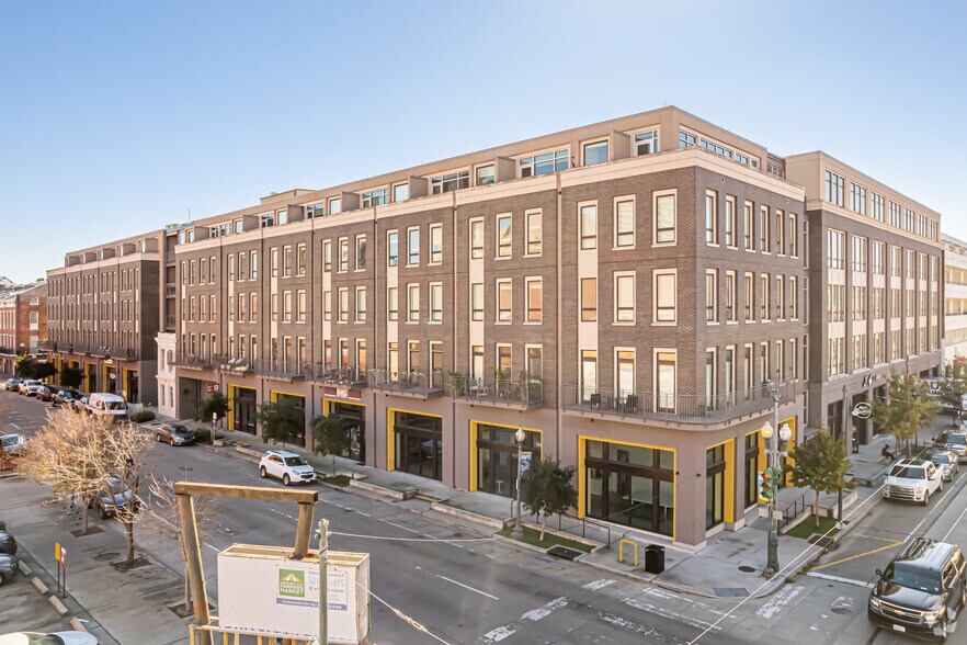 730 Julia St, New Orleans, LA à louer - Photo du bâtiment - Image 2 de 5