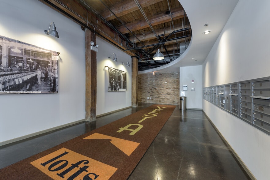 2100-2114 S Indiana Ave, Chicago, IL for sale - Building Photo - Image 2 of 29