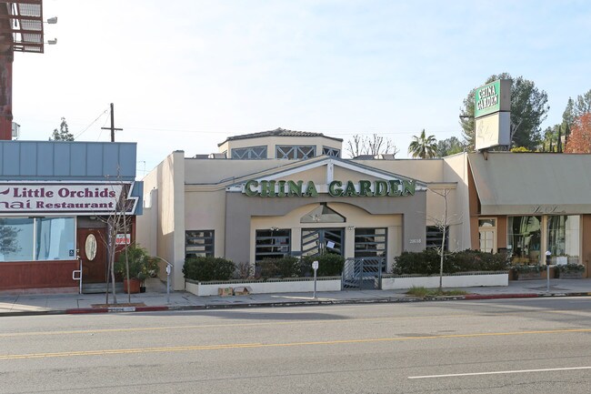 More details for 21618 Ventura Blvd, Woodland Hills, CA - Retail for Lease